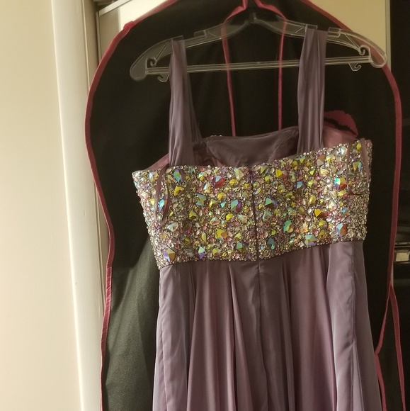 Prom dress - Picture 2 of 3